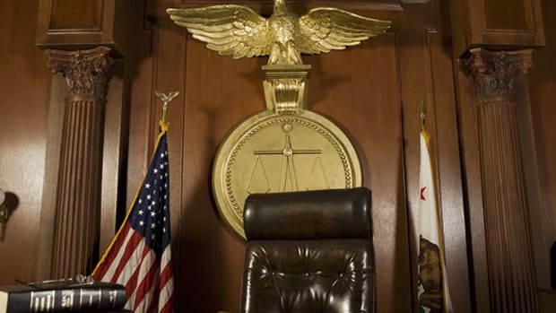 empty-courtroom-veterans