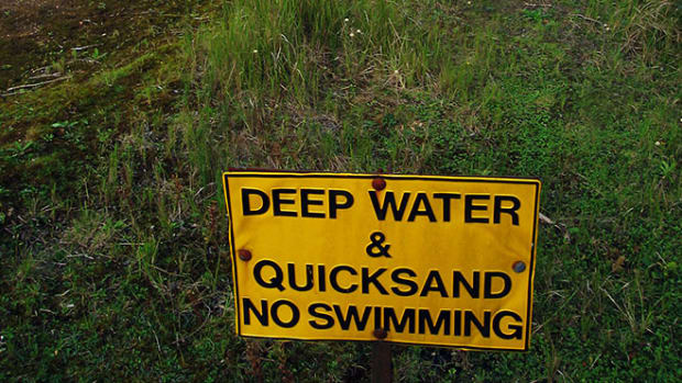 quicksand-sign
