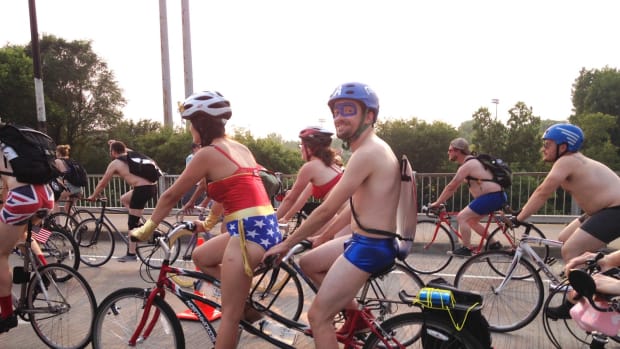 These patriotic Minnesotans are enjoying freedom from pants.