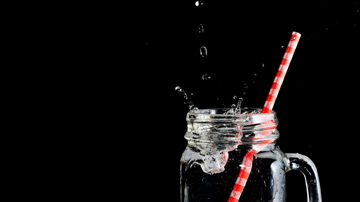 is there a danger in chewing on plastic straws