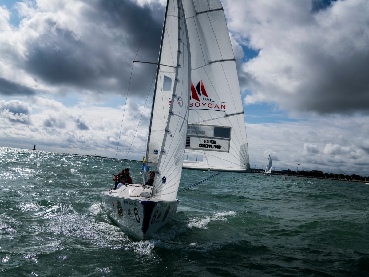 For London Sailboat Racing Club, No Waves in Sight - The New York