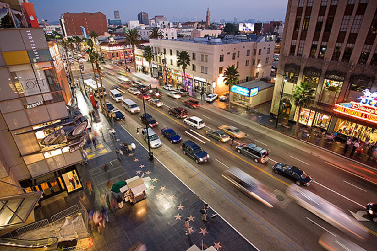 Hollywood. (PHOTO: DILIFF/WIKIMEDIA COMMONS)