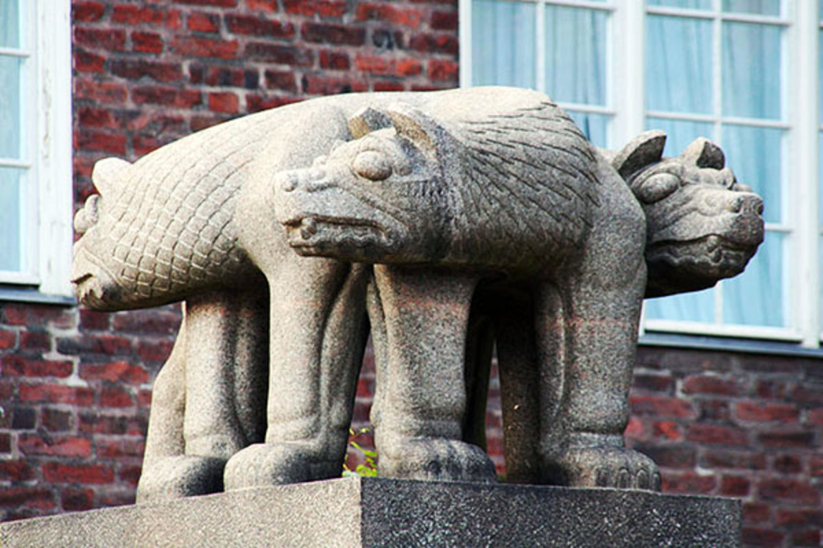 Cerberus outside the entrance to the Royal Institute of Technology in Stockholm. (PHOTO: PUBLIC DOMAIN)