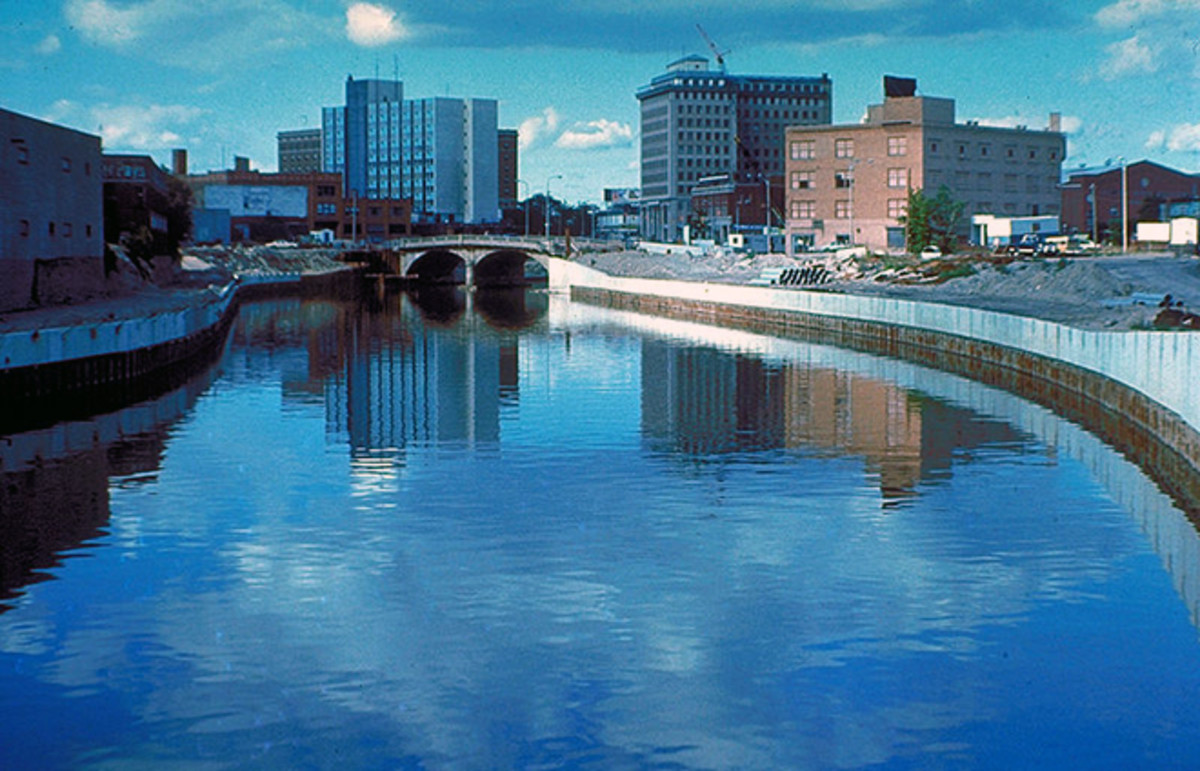 The Flint River in the late 1970s during a U.S. Army Corps of Engineers flood control project. (Photo: Public Domain)