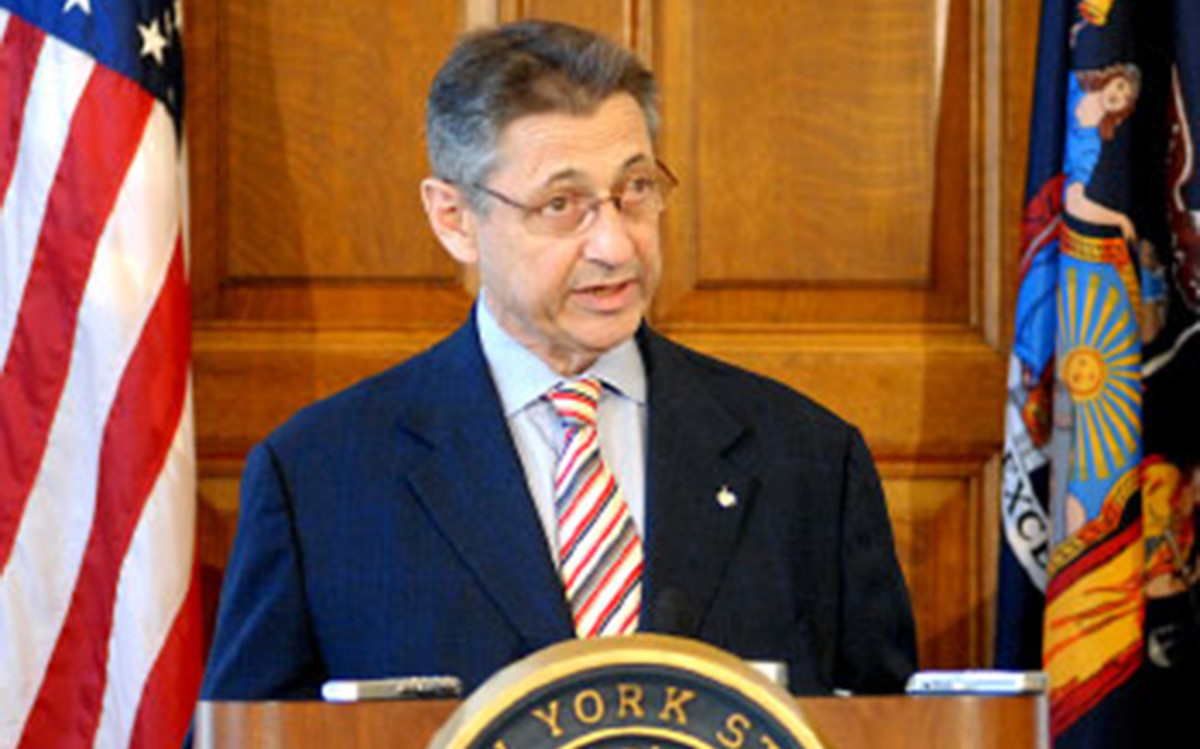 New York State Assembly Speaker Sheldon Silver holding a press conference. (Photo: Public Domain)
