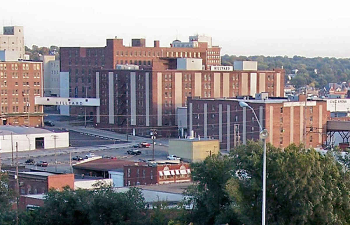 Downtown St. Joseph, Missouri, in 2006. (Photo: Malepheasant/Wikimedia Commons)