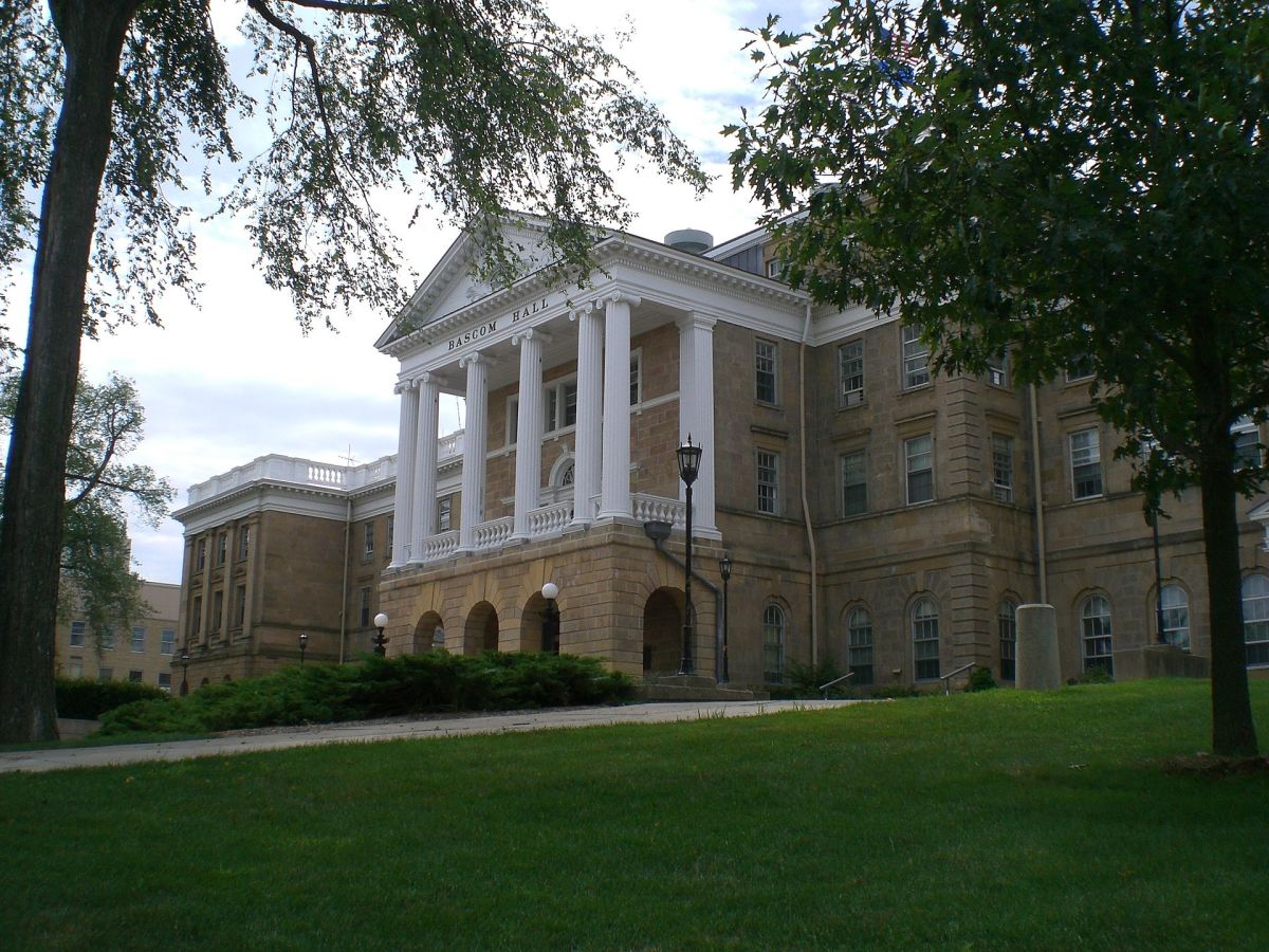 Bascom Hall atop Bascom Hill at the heart of University of Wisconsin-Madison campus. (Photo: Public Domain)