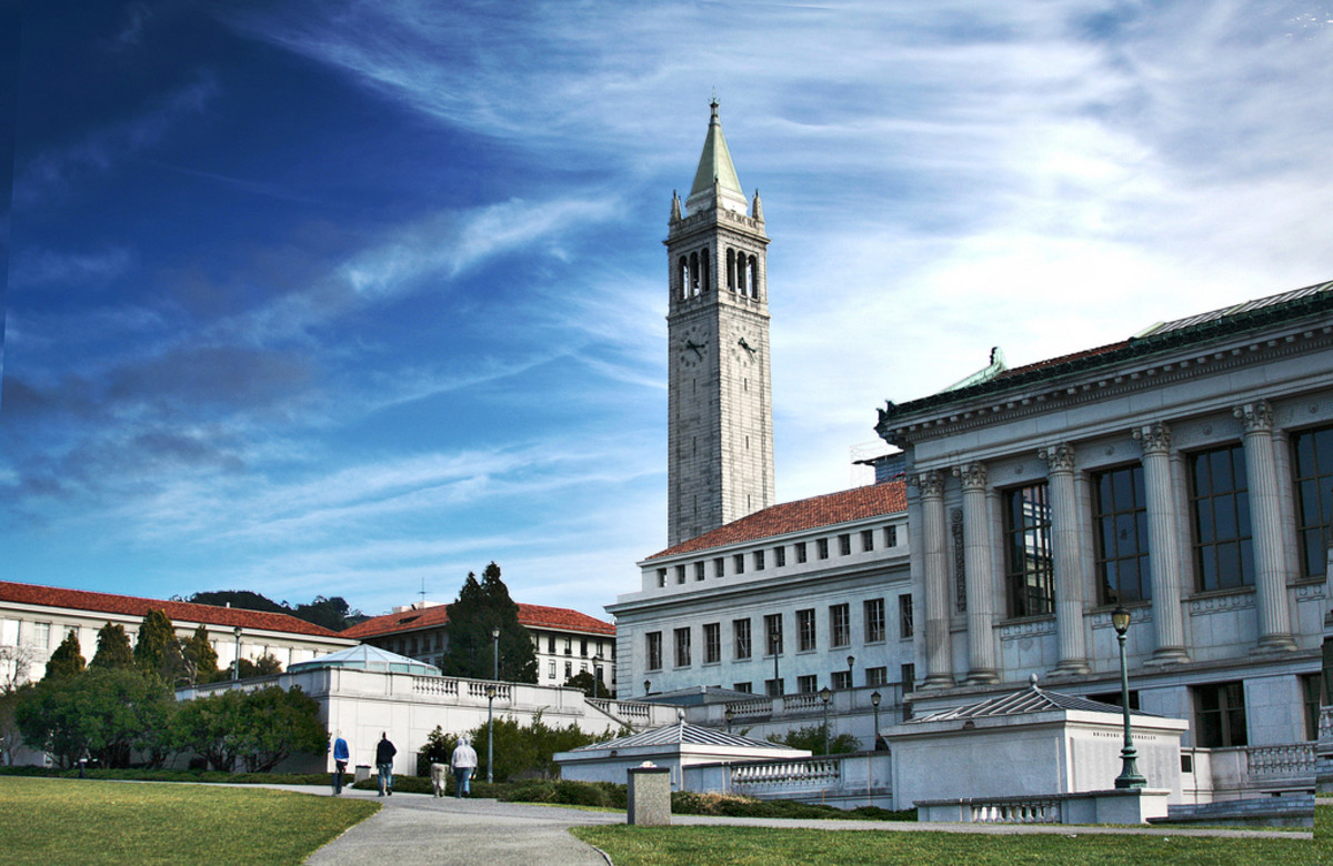 Sather Tower, at the center  of the University of California-Berkeley's campus. (Photo: brainchildvn/Wikimedia Commons)
