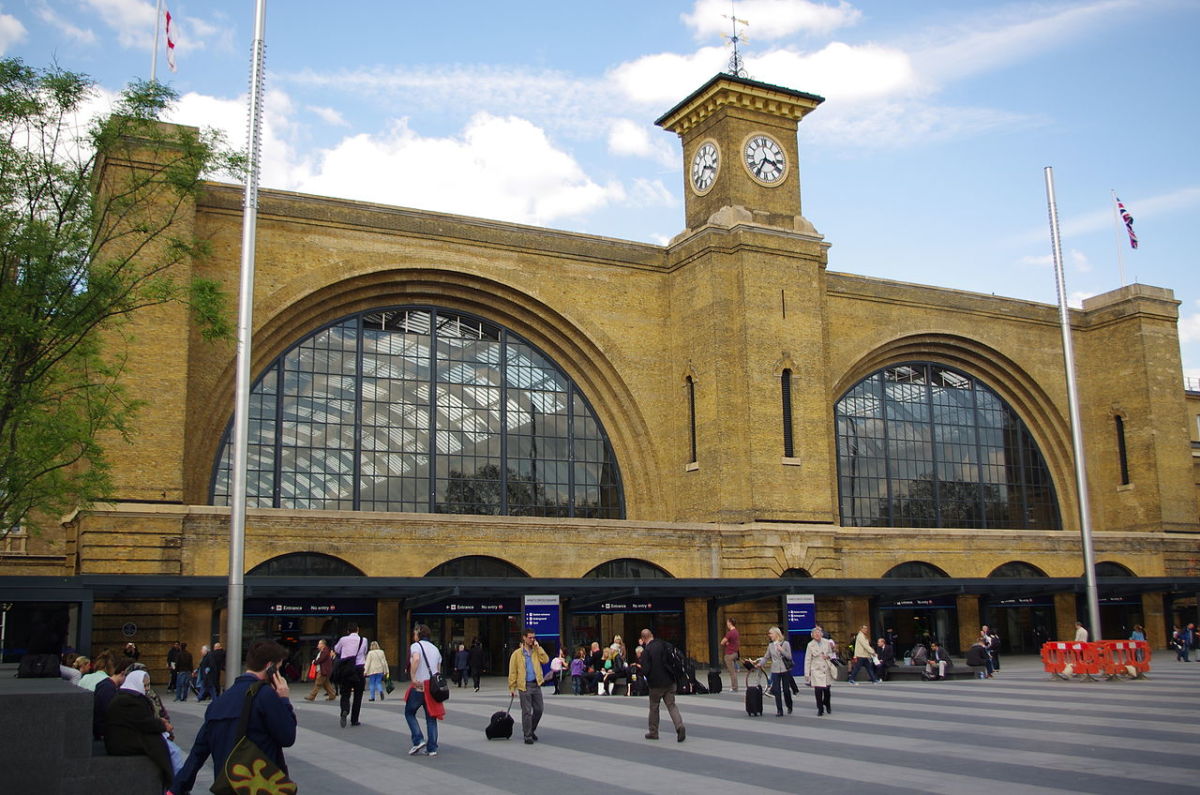 South facade of King's Cross Station in London. (Photo: Bert Seghers/Wikimedia Commons)
