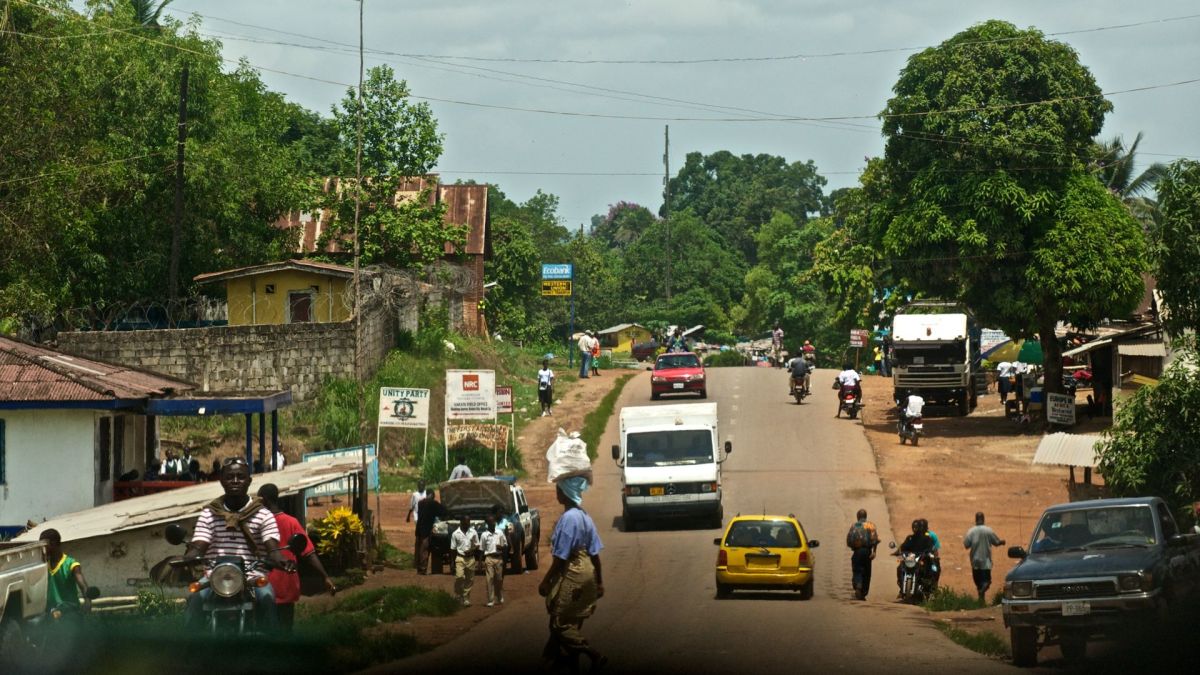 A street near the EPA and Booker Washington Institute in Kakata, Liberia. (Photo: Thadk/Wikimedia Commons)