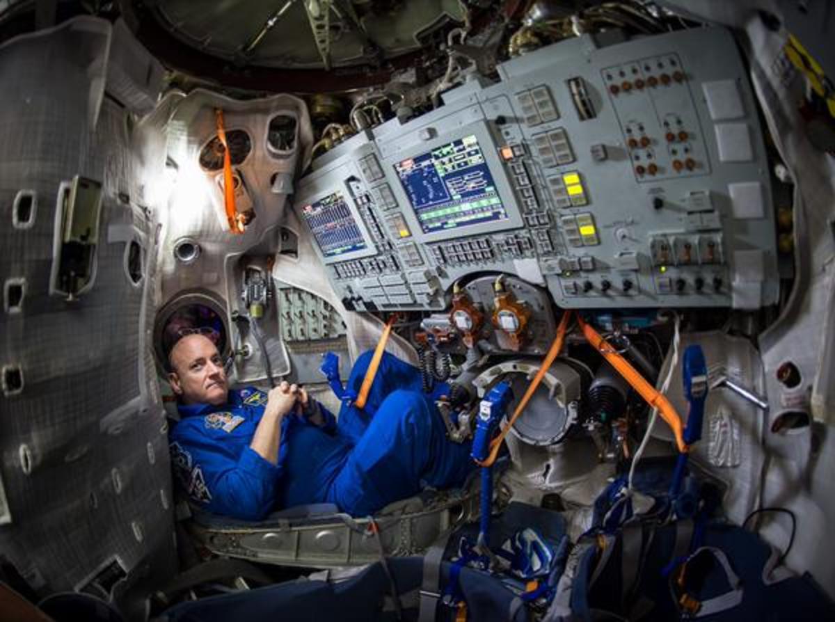 NASA astronaut Scott Kelly in a simulation flight. (Photo: Scott Kelly/Twitter)