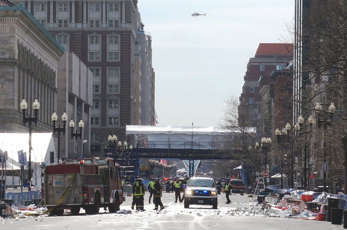 Emergency services working after the Boston Marathon bombings. (Photo: Aaron "tango" Tang/Wikimedia Commons)