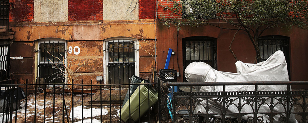 Two homes sit side-by-side in the Fort Greene neighborhood where the director and artist Spike Lee once lived on February 27, 2014, in the Brooklyn borough of New York City. During an African-American history month lecture, Lee used strong language to vent his feelings about gentrification in his former neighborhood and other parts of Brooklyn. (Photo: Spencer Platt/Getty Images)