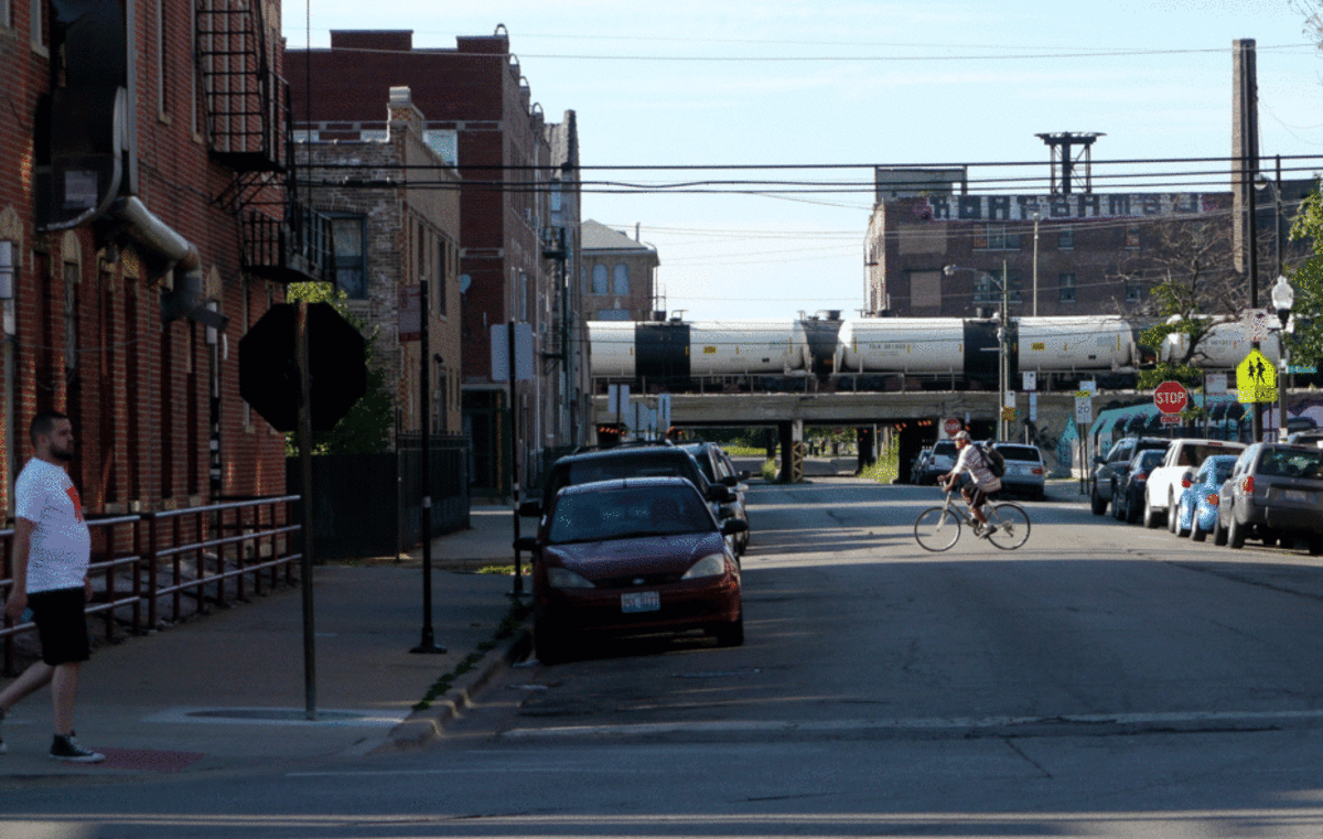 An oil train runs through Pilsen, Chicago, where Jungman Elementary School is located. (Photo: Steven Vance/Flickr)