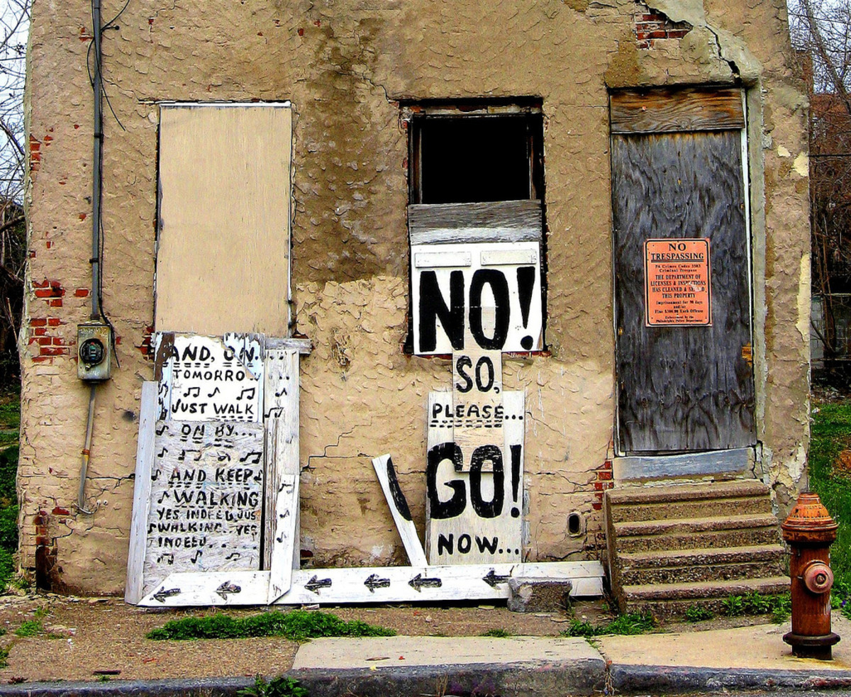 Abandoned home in North Philadelphia. (Photo: pwbaker/Flickr)