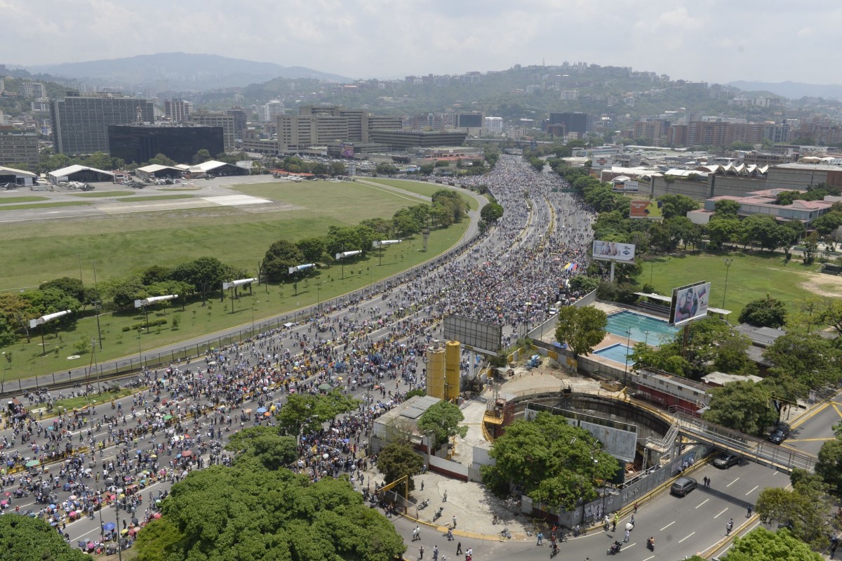 Thousands of Venezuelan opposition activists march in Caracas, blocking main roads on April 24th, 2017. (Photo: Federico Parra/AFP/Getty Images)