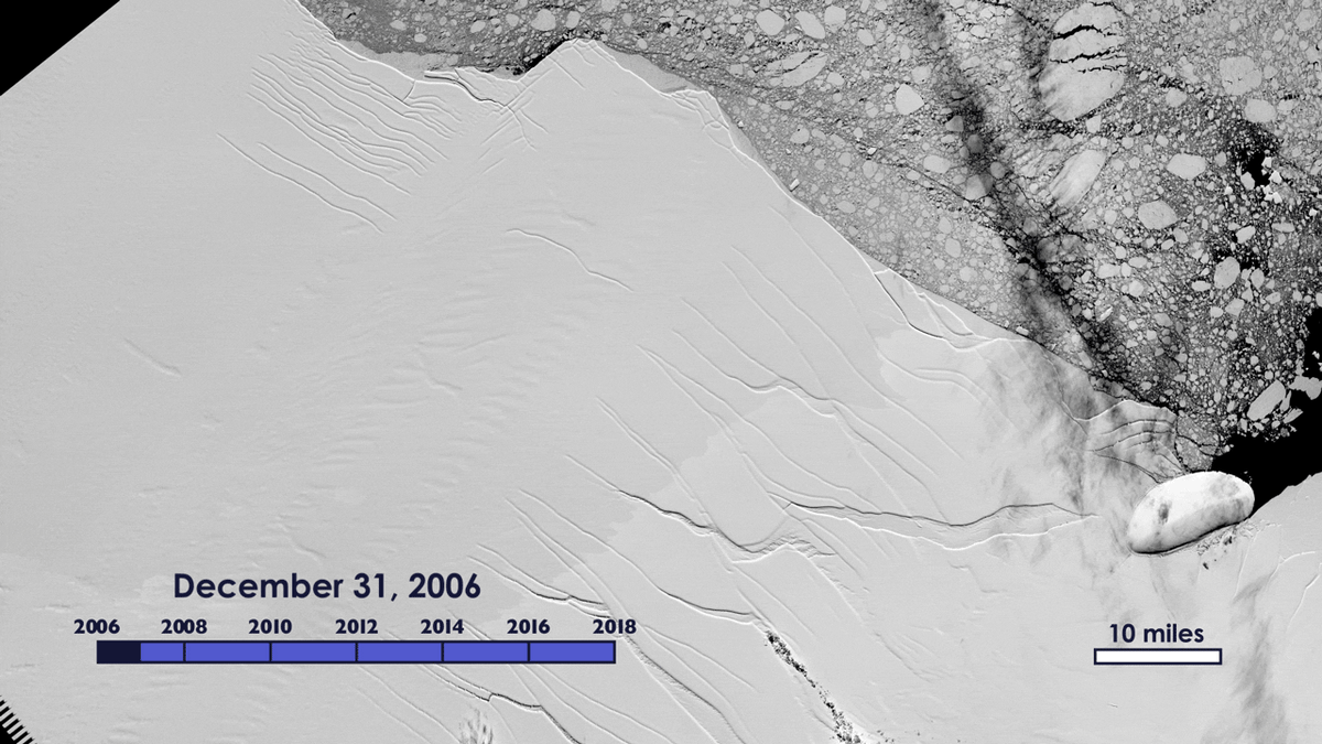 Animation showing the Larsen C ice shelf between 2006 and 2007.