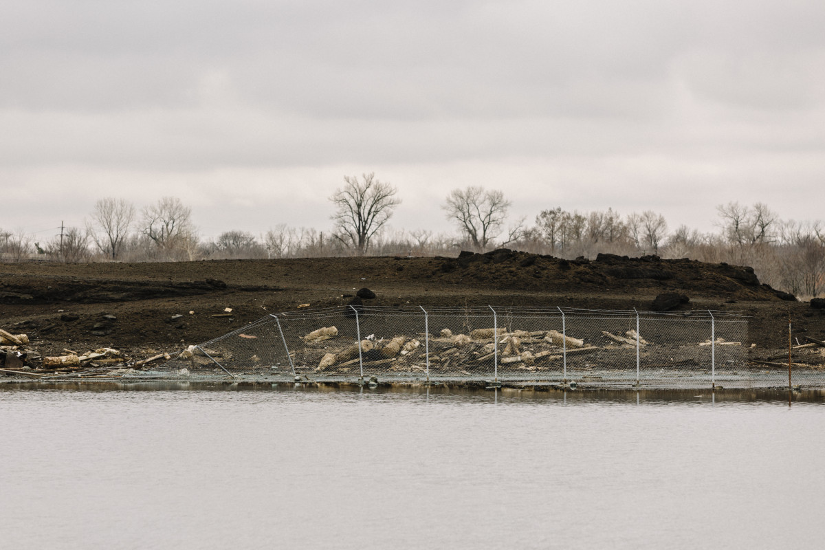 Fairmont City, Illinois: A slag pile on the grounds of the old American Zinc plant, which is now designated as a Superfund site by the EPA.