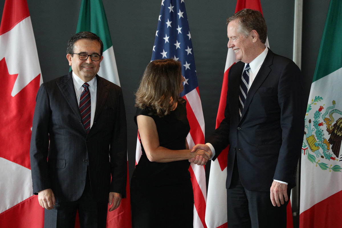 Mexico's Secretary of Economy Ildefonso Guajardo Villarreal, Canada's Minister of Foreign Affairs Chrystia Freeland, and United States Trade Representative Robert E. Lighthizer gather for a trilateral meeting.