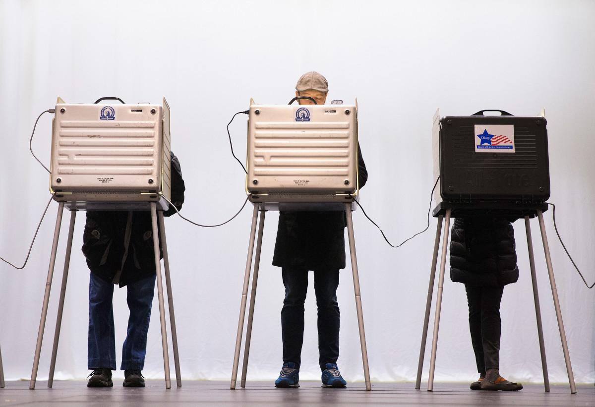 Voters casts their ballots on March 15th, 2016, in Chicago, Illinois.