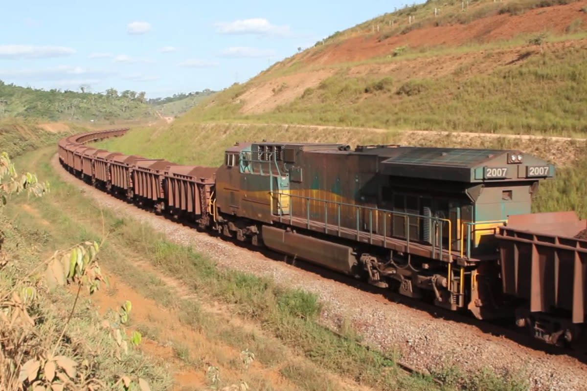 The 554-mile Carajás railroad that annually hauls 120 million tons of iron ore from the huge Carajás iron mine in Pará state to the port of Ponta da Madeira in Maranhão state.