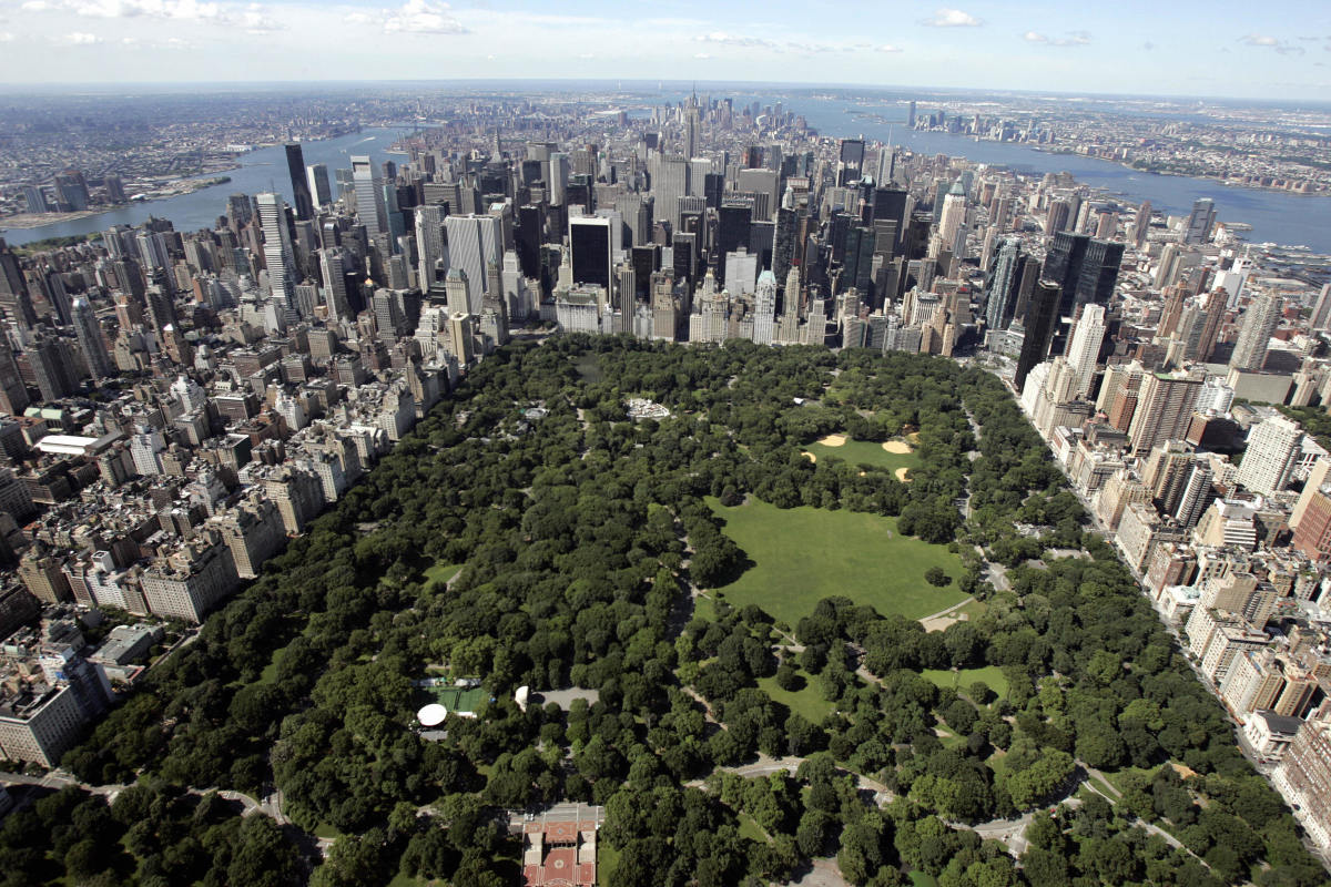 Aerial view of Manhattan looking south over Central Park.