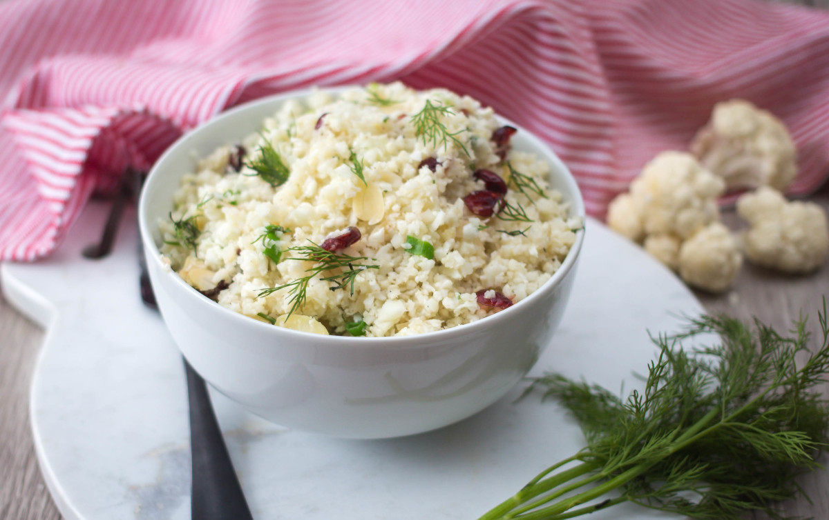 Cauliflower rice with cranberries and dill