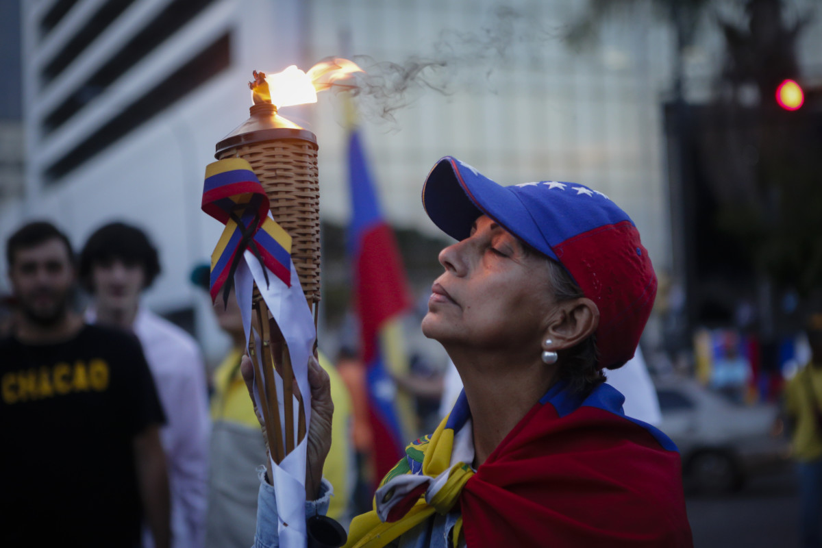 Supporters of Juan Guaidó gather to demonstrate against the government of Nicolás Maduro in a vigil at Parque Cristal in Los Palos Grandes on May 5th, 2019, in Caracas, Venezuela. On April 30th, Guaidó led his third attempt this year to oust Maduro. After its failure, Guaidó called for national strikes, insisting that the armed forces join him.