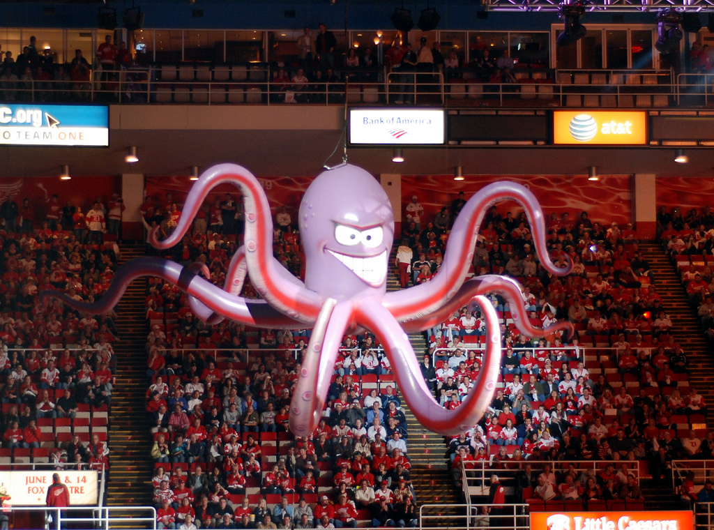 al the octopus red wings