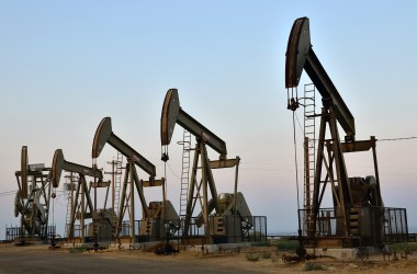 A new report calls on California to stop issuing permits for new extraction wells.