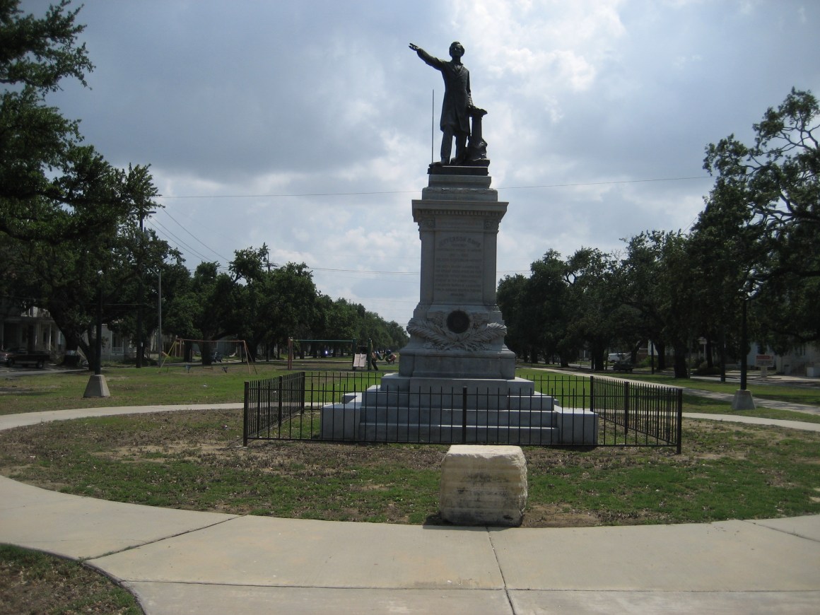 The Jefferson Davis monument in New Orleans