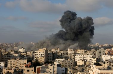 Smoke billows following an Israeli airstrike on Gaza City on August 9th, 2018.