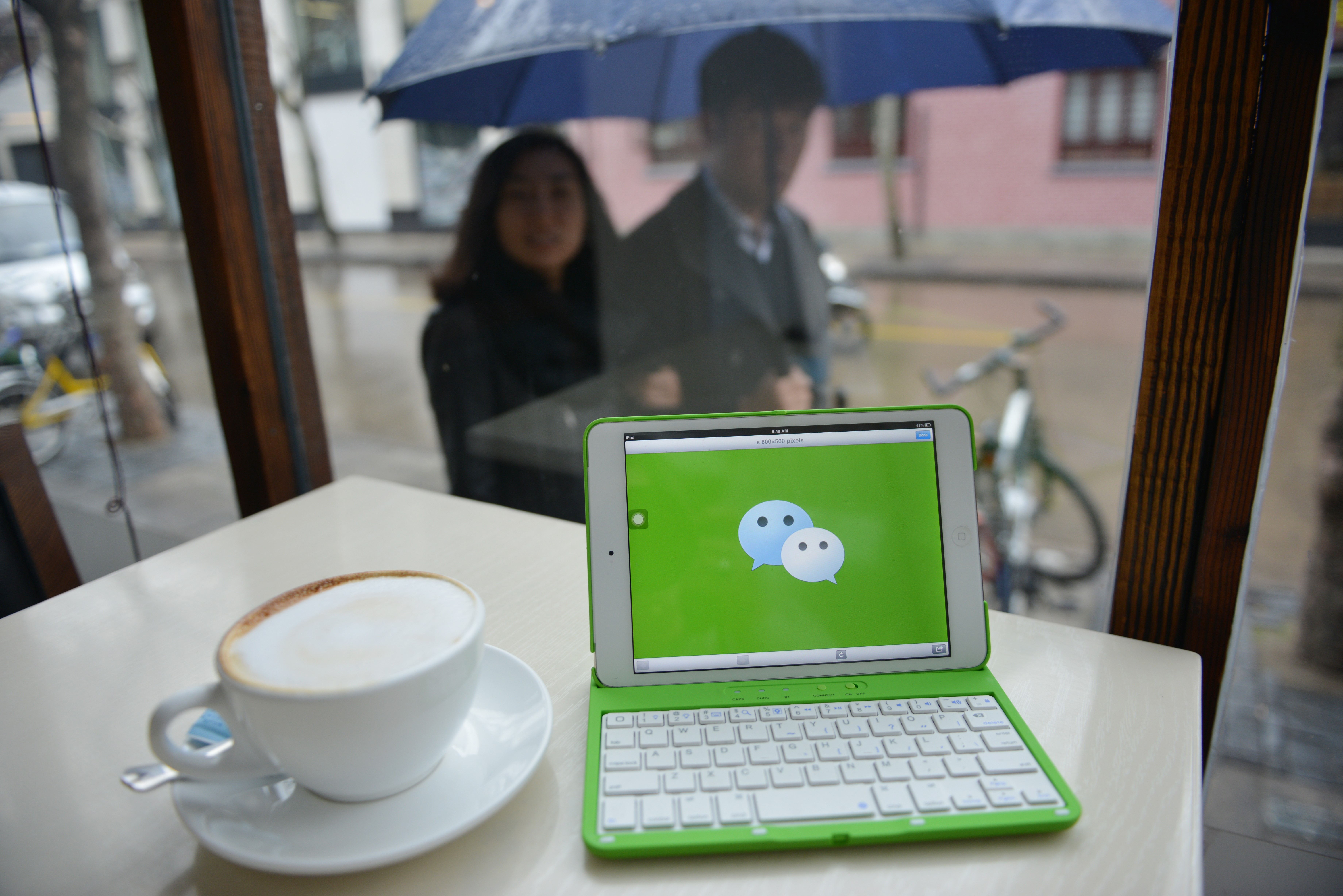 WeChat is open on a mobile device.