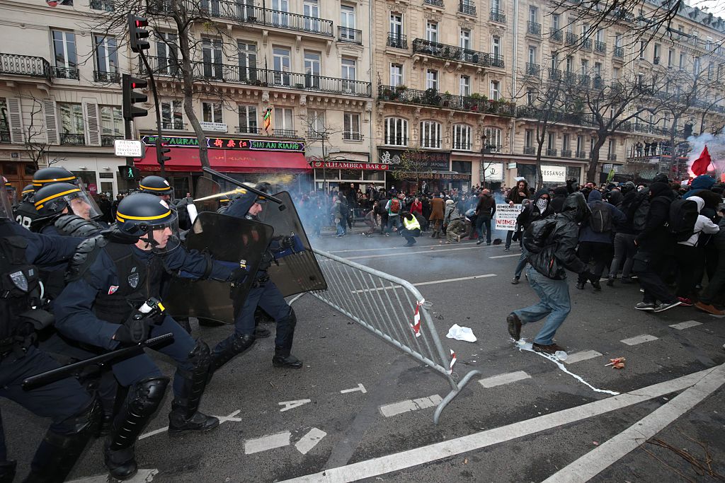 paris police protestors cop21