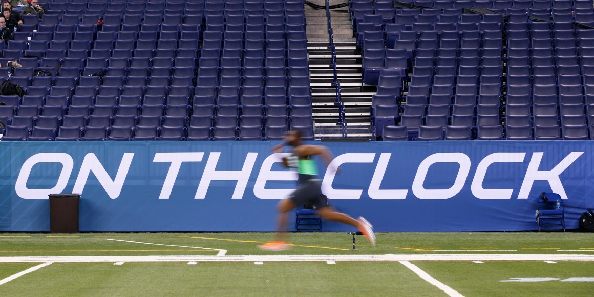 Linebacker Eric Striker of Oklahoma runs the 40-yard dash during the 2016 NFL Scouting Combine.