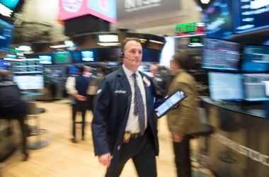 Traders work on the floor at the closing bell of the Dow Industrial Average at the New York Stock Exchange on February 22nd, 2018, in New York.