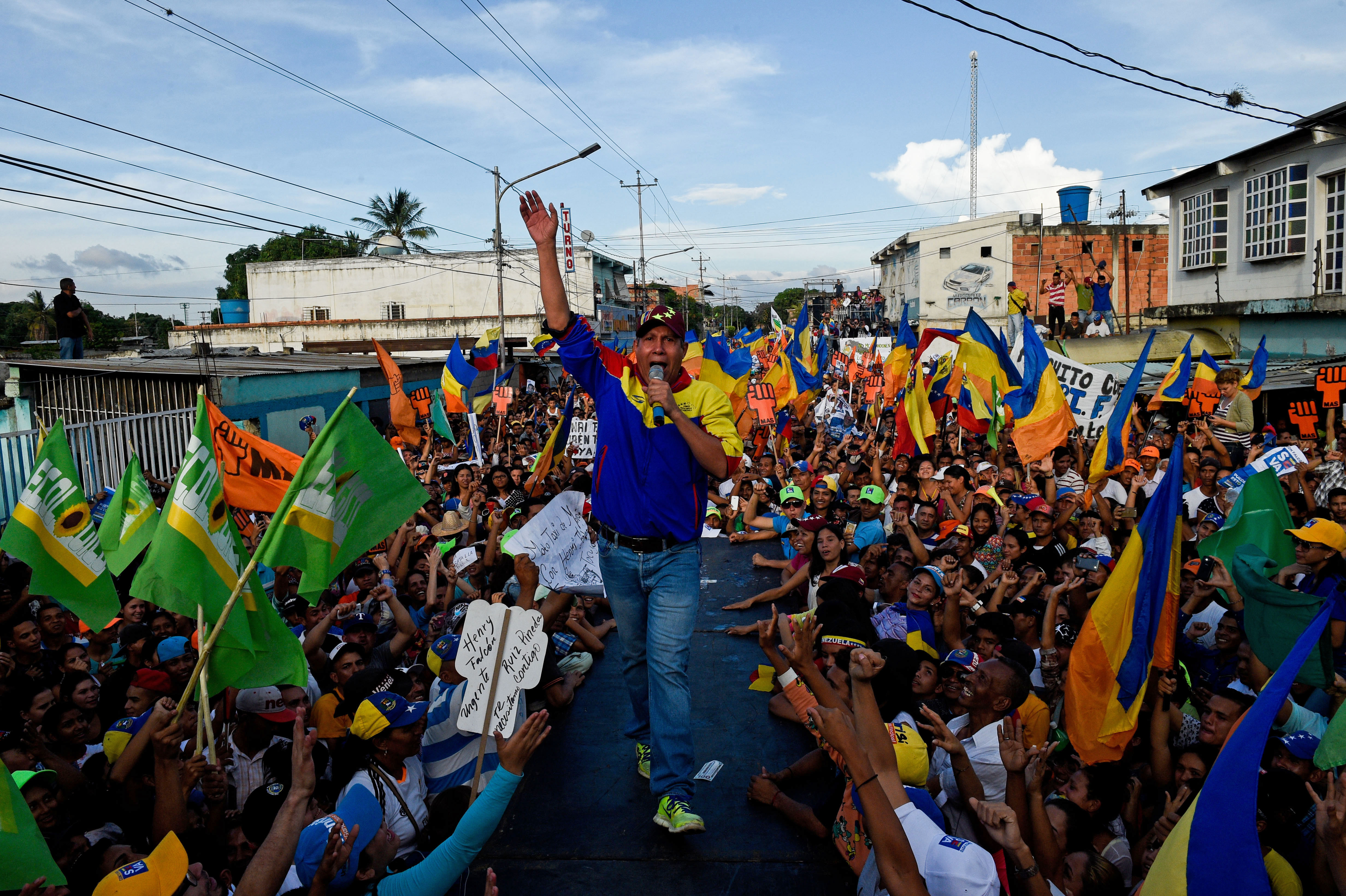 Venezuelan opposition presidential candidate Henri Falcón speaks to supporters during the closing rally of his campaign ahead of the weekend's presidential election, in Barquisimeto, Lara state, Venezuela, on May 17th, 2018.